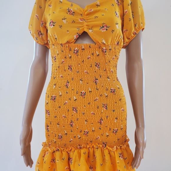 Yellow Floral Cut-Out Tiered Mini Sundress - Picture 3 of 14